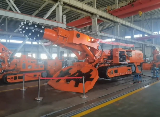 Компания Jiamusi Coal Mine Machinery Co., Ltd｜Проходческий комбайн проходит ходовые испытания