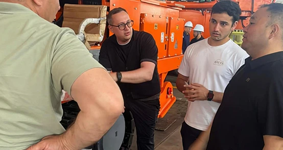 Немецкие торговцы посетили компанию Jiamusi Coal Mining Machinery Equipment Co., Ltd. для углубления сотрудничества в области закупок угольной техники